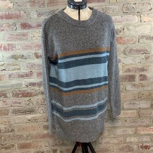 Becaal grey striped sweater small